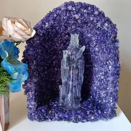 gruta de santa barbara com ametista natural