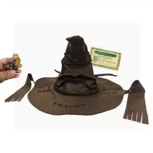 Kit com Chapéu Seletor, poção bezoar e cartão club slug