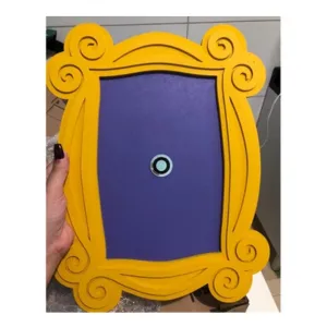 moldura de olho mágico - porta da mônica - presentes friends