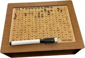 Cofre de madeira para desafio dos R$10 mil