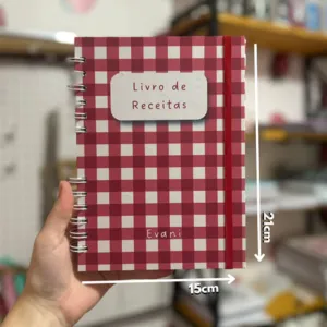 Livro de receitas com capa e nome totalmente personalizável