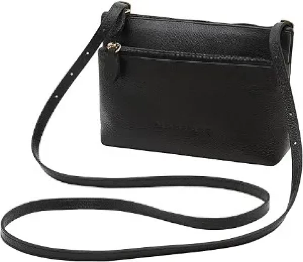 Bolsa feminina preta em couro legítimo