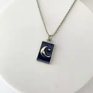 Colar com pingente Lua - presentes para piscianos