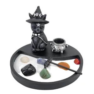 Jardim zen com gatinho bruxo