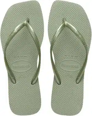Chinelo Havaianas verde modelo Slim Square