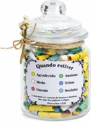 Pote com mensagens bíblicas